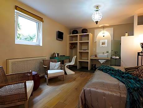 Classic Double Bedroom