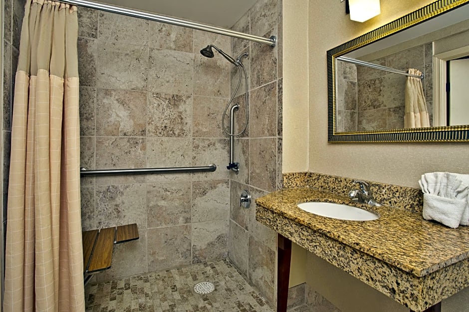 Holiday Inn Akron-West By IHG