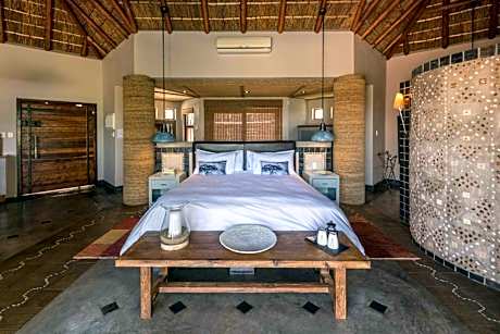 Luxury Suite with Plunge Pool