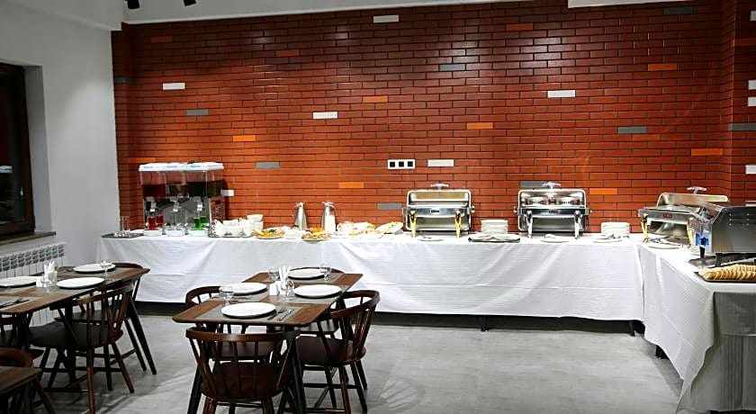 Ereto Hotel by SnowTime