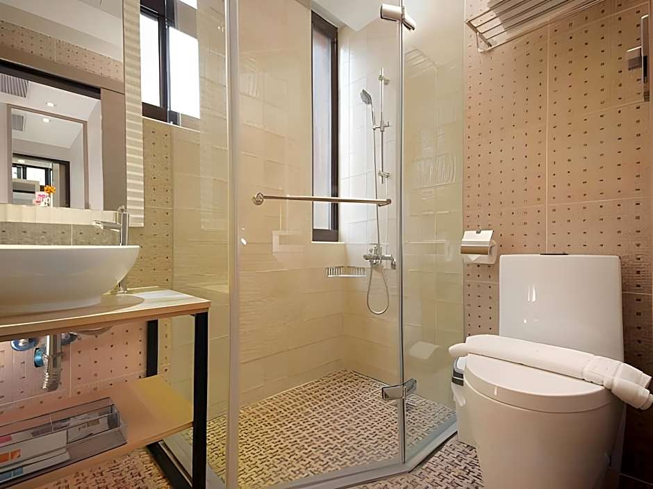 CHECK inn Express Taipei Station