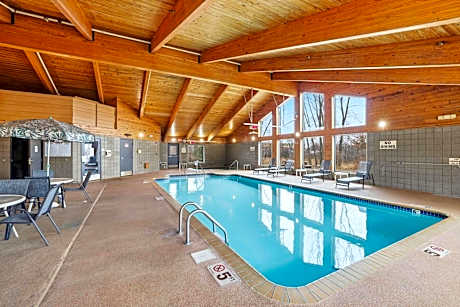 AmericInn by Wyndham White Bear Lake St. Paul