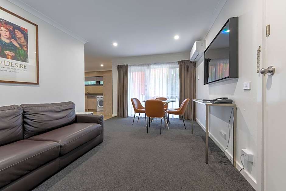 Forrest Hotel & Apartments