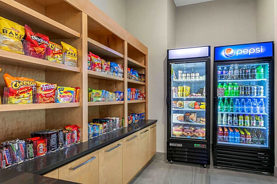 La Quinta Inn & Suites by Wyndham Lewisville