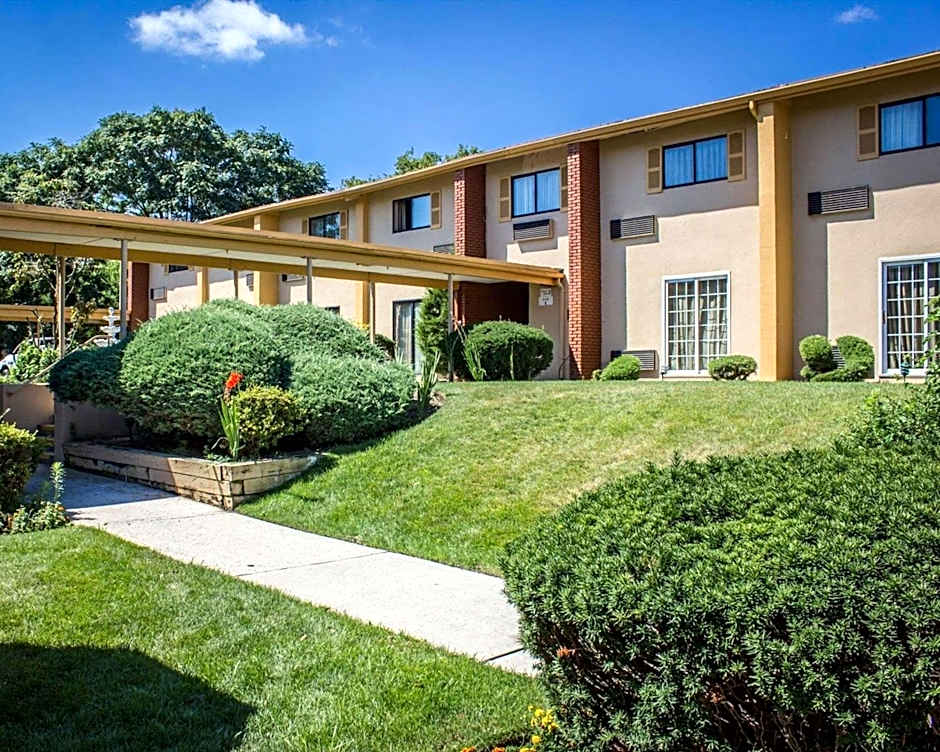 Rodeway Inn Huntington Station