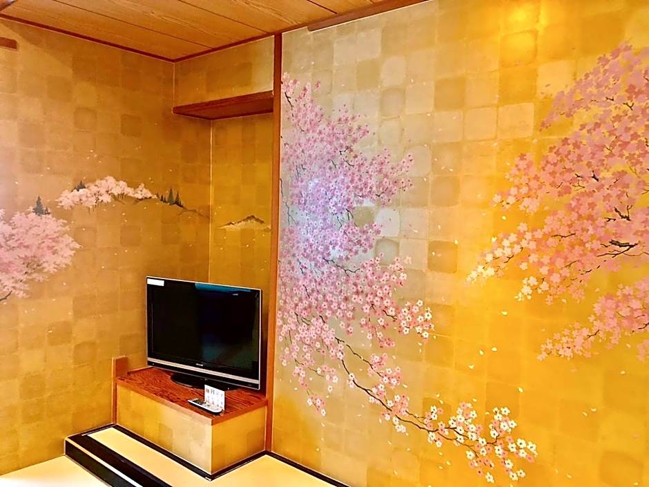Hotel Hoho "A hotel overlooking the Echigo Plain and the Yahiko mountain range" formerly Hotel Oohashi Yakata-no-Yu