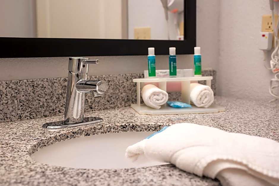 Holiday Inn Express & Suites Alamogordo Highway 54/70 By IHG