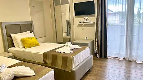 Deluxe Twin Room with Sea View