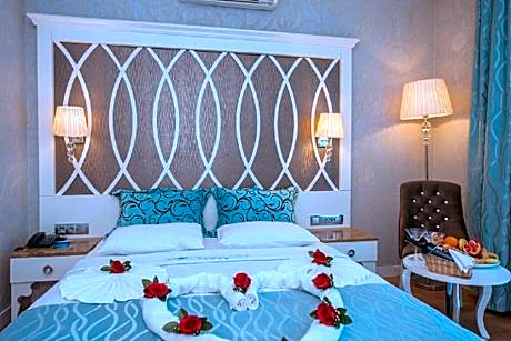 Swim Up Double Room