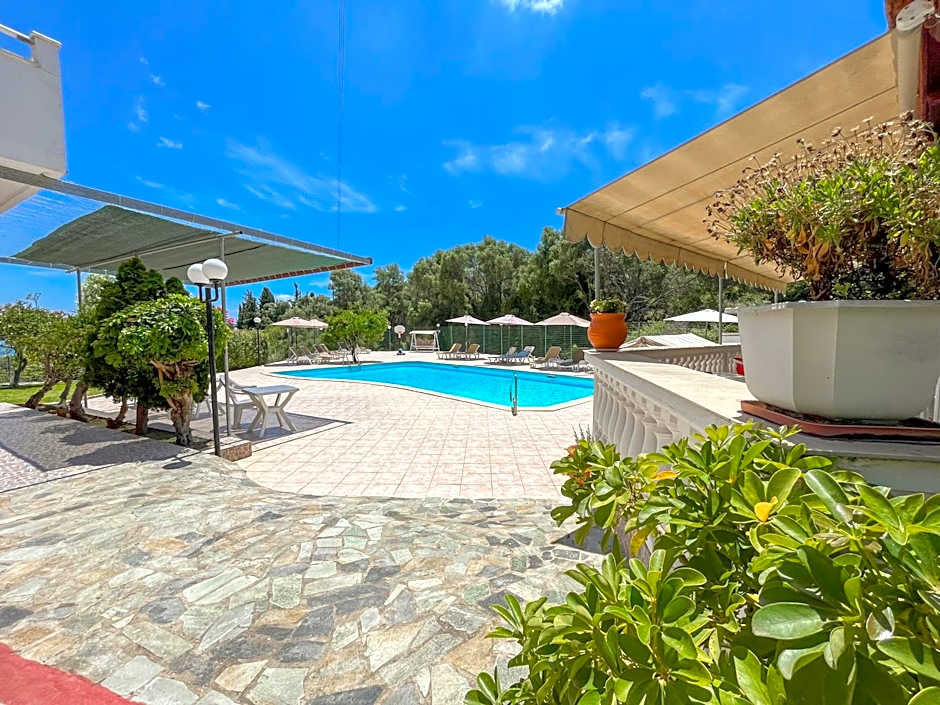 Amazona Apartments and Studios