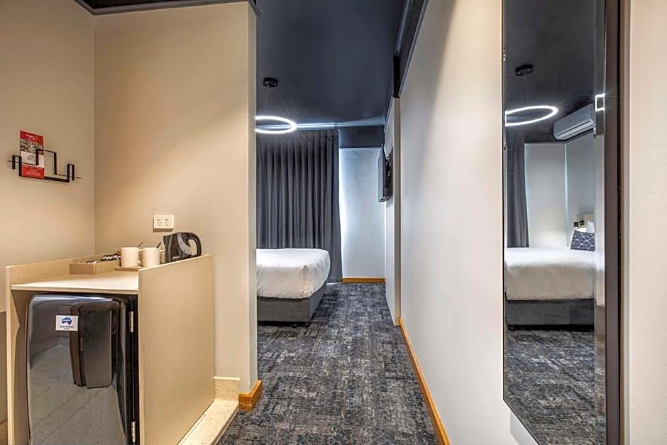 Nightcap at Empire Hotel