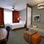 Fiesta Inn Suites Aeropuerto del Bajio