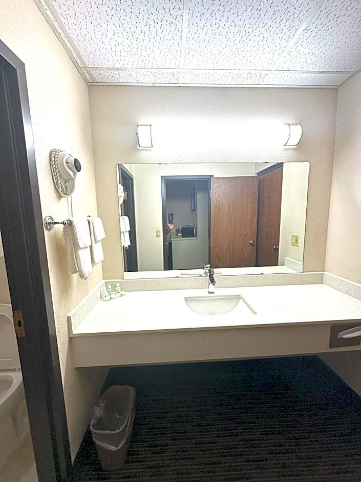 Quality Inn & Suites Salina