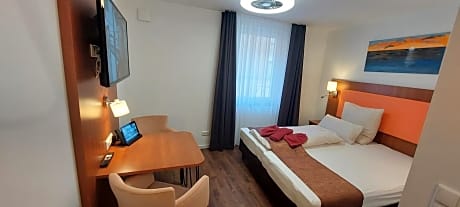 Deluxe Single Room