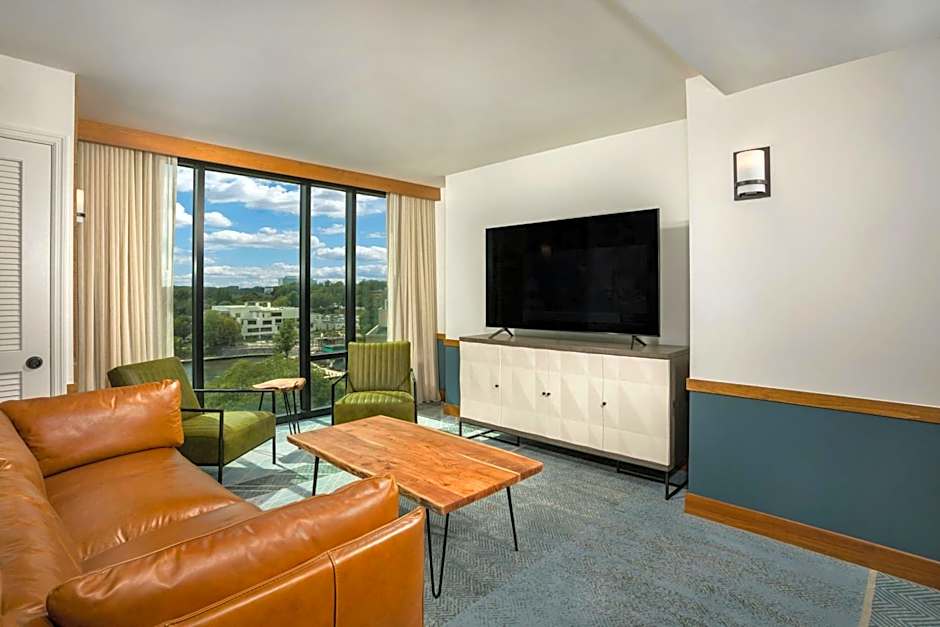 Merriweather Lakehouse Hotel, Autograph Collection
