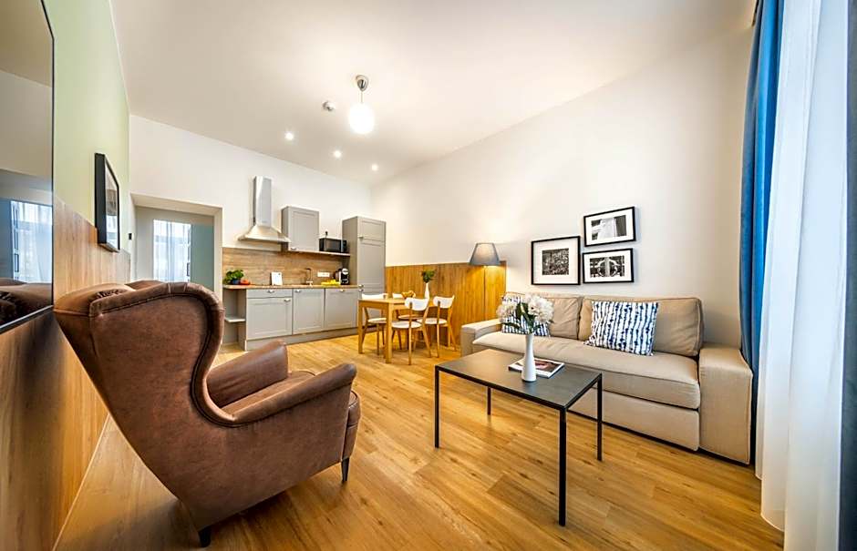 Jimmy's Apartments Emerald