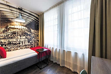 Classic Single Room