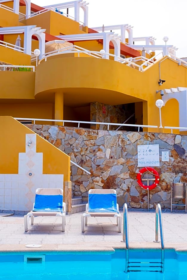 Apartamentos Punta Marina by LIVVO