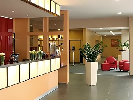 Clarion Suites Senart Paris Sud and Spa