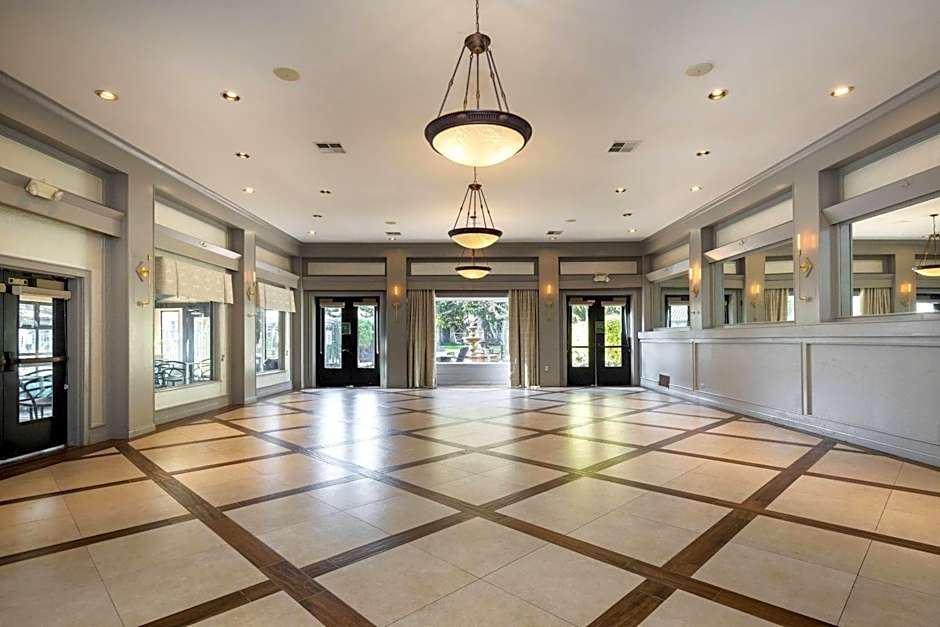 Inn Marin and Suites, an Ascend Collection Hotel