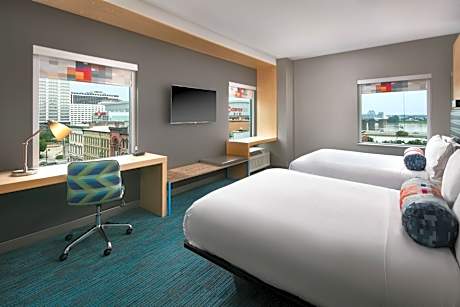 Queen Room with Two Queen Beds - Hearing Accessible/High Floor