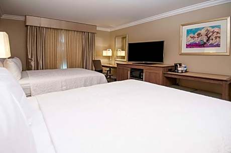 2 Queen Beds W/Microwave/Fridge Non Smoking