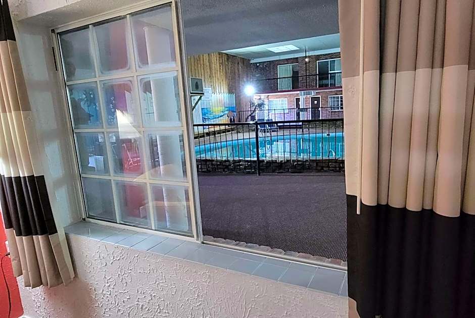 Ramada by Wyndham Mountain Home