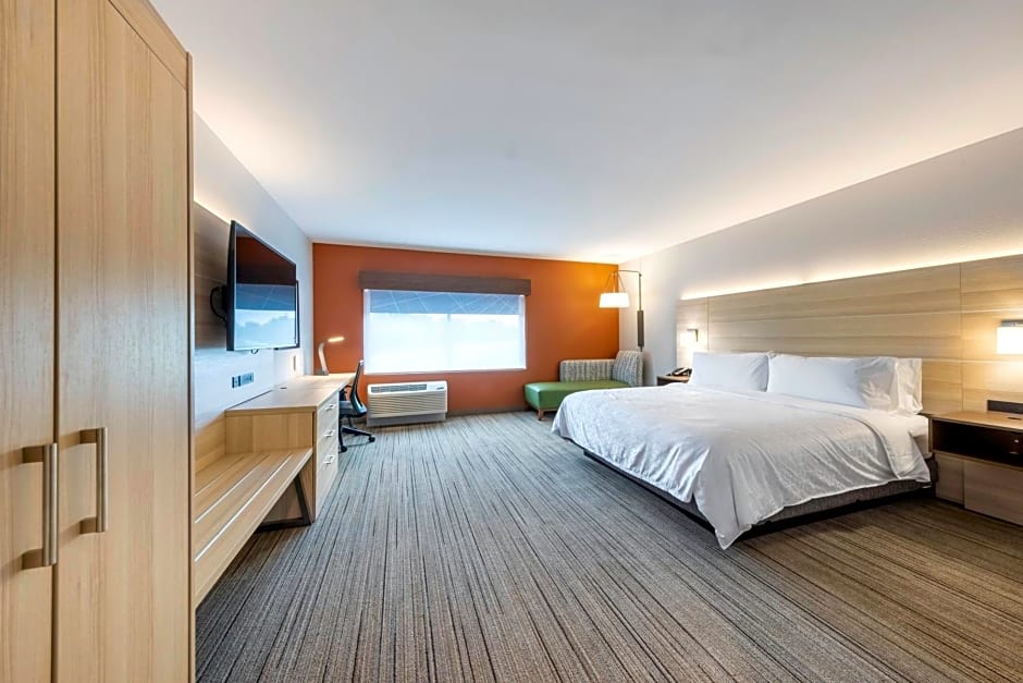 Holiday Inn Express and Suites Staunton By IHG