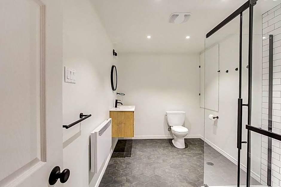 Idyllic Nature Retreat - Hot tub and Scenic Views