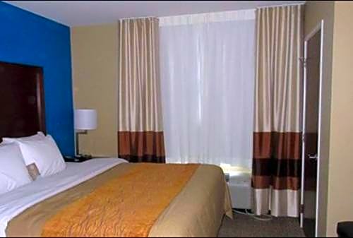 Comfort Inn & Suites Caldwell