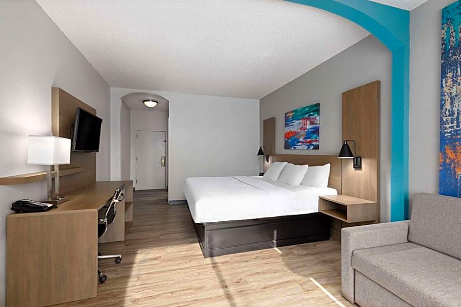 La Quinta Inn & Suites by Wyndham Decatur