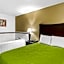 Econo Lodge Inn & Suites Auburn