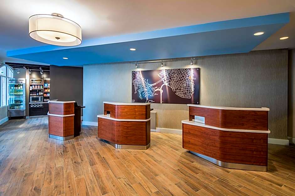 Courtyard by Marriott Charleston Historic District