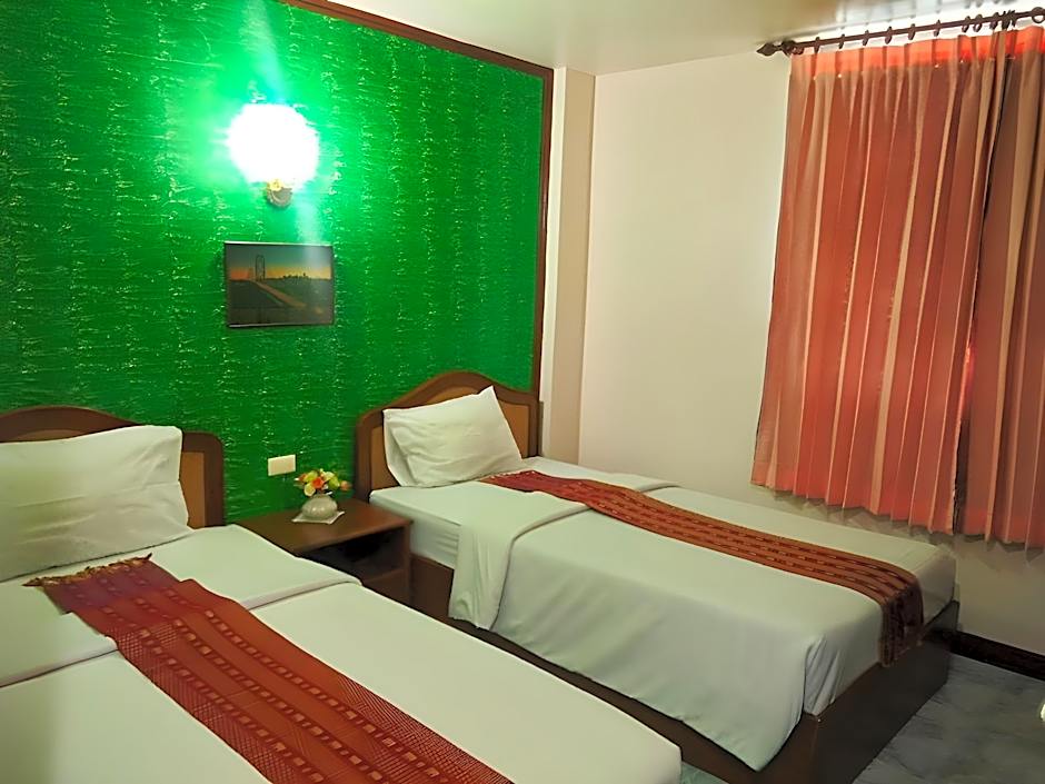 Thepparat Lodge Hotel