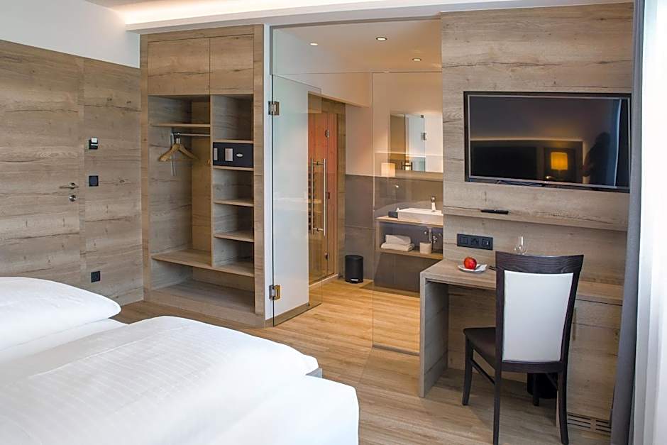 Patrix Hotel, Restaurant, Bar