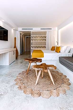 Swim Up Double Room