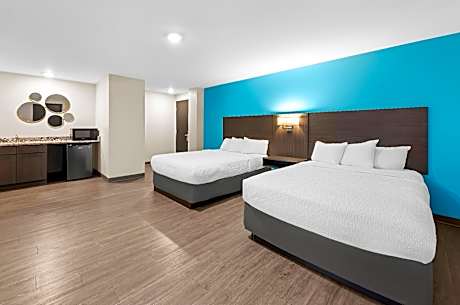 2 Queen Beds, Sofa Bed, Superior Room, No Pets, Non-Smoking