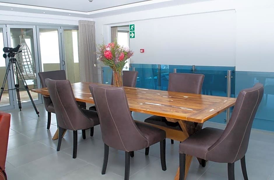 Diaz Ocean View Hotel