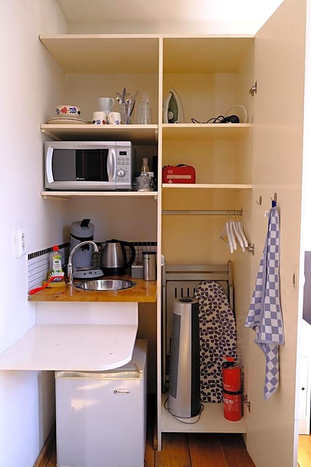 Eelhouse private studio