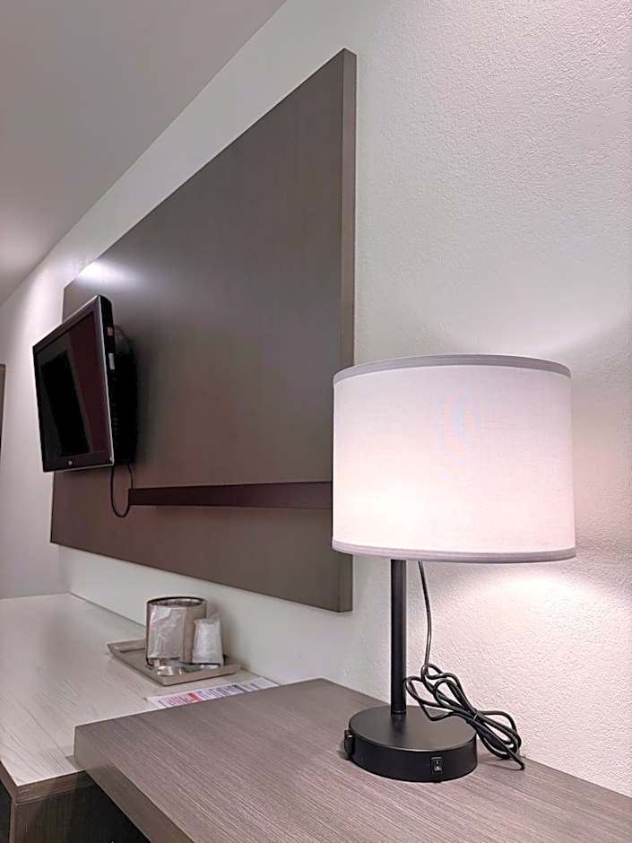 Ramada Limited Bloomington