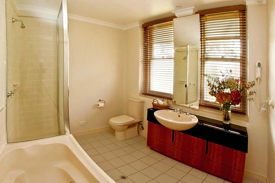 Linaker Art Deco Motel