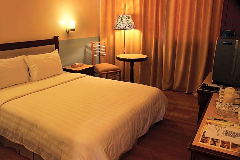 Hotel Emas