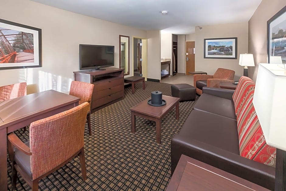 Best Western Plus Ramkota Hotel