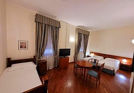 Executive Triple Room