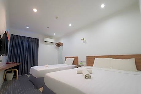 Superior Room with Window