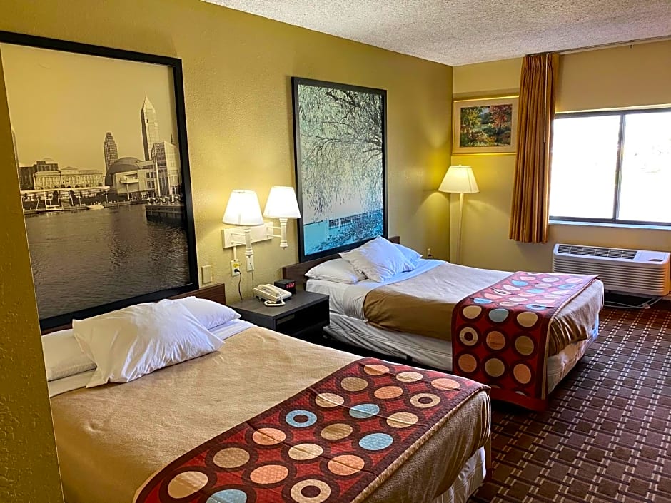 Super 8 by Wyndham Port Clinton
