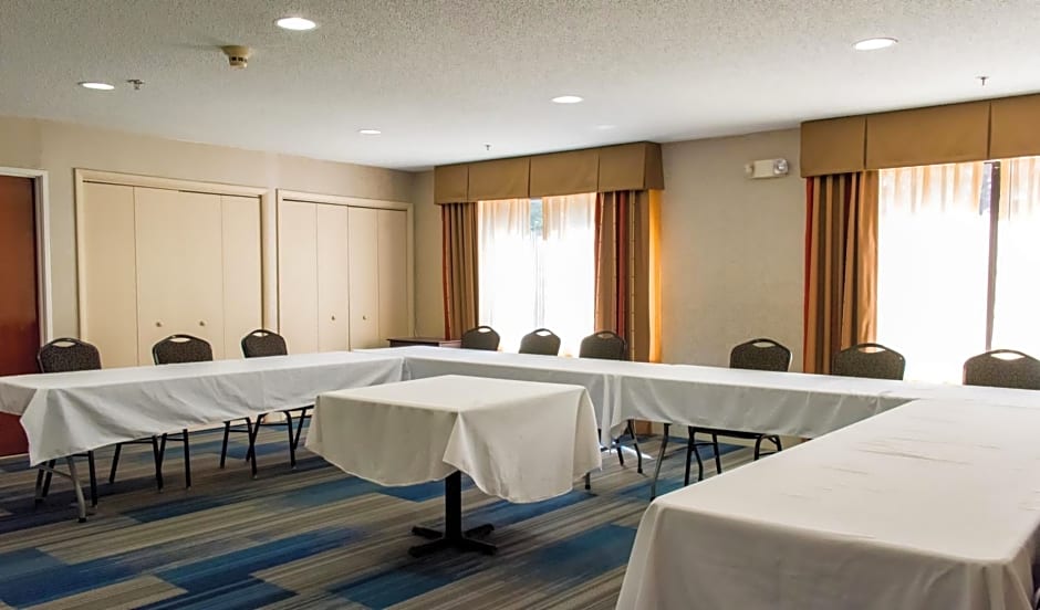 Holiday Inn Express Hotel And Suites Kinston By IHG