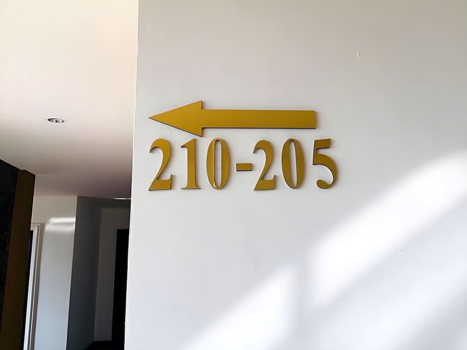 Dongsay Hotel Thakhek