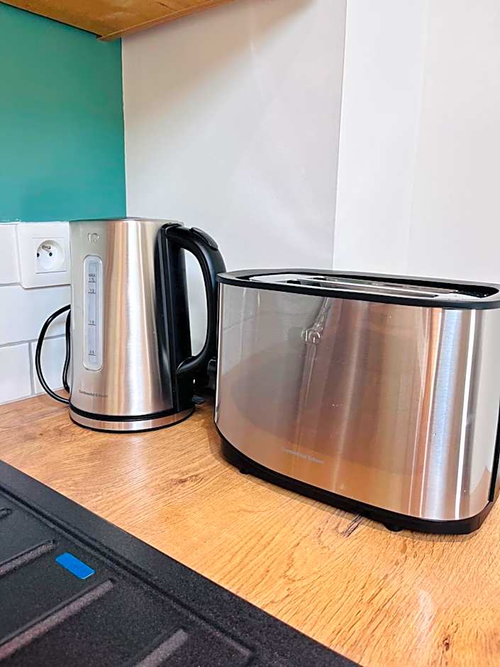 LE QUAI 6 - Studio neuf CALME LUMINEUX - CLIM - WiFi - Gare à 200m