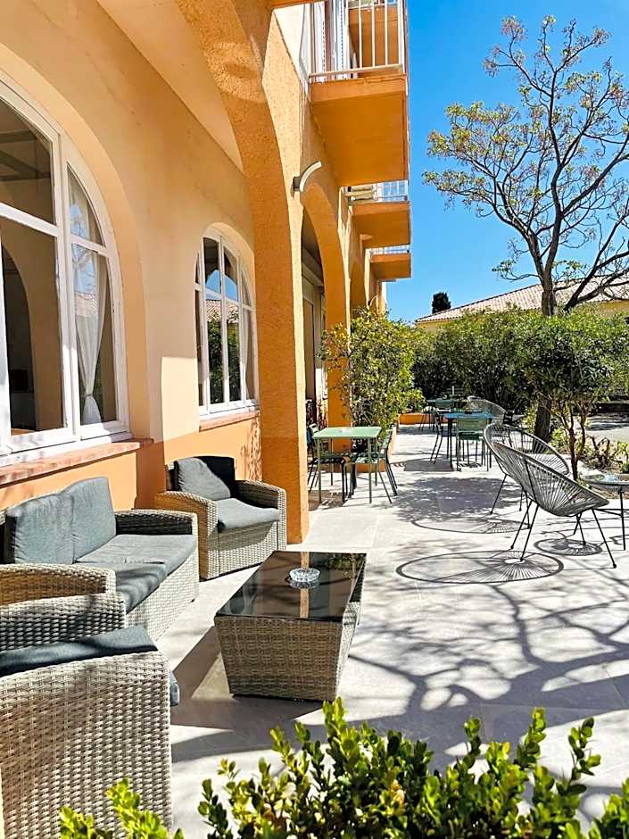 Hôtel les Arbousiers